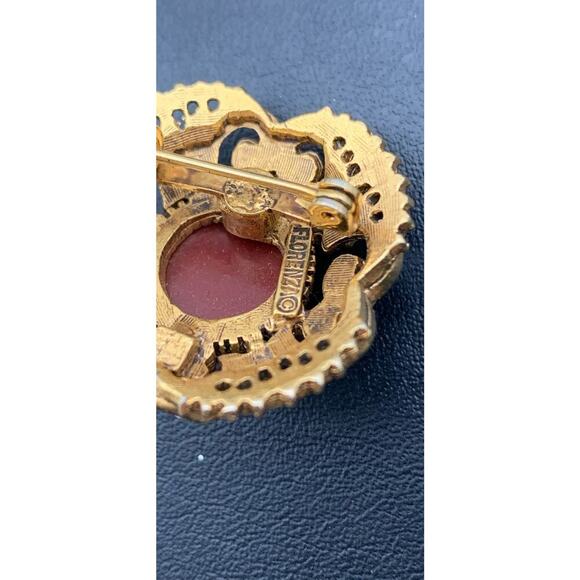 Vintage Florenza Open Work Gold Tone Faux Pearl Dark Wine Cabochon Brooch - Picture 4 of 5